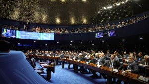 Read more about the article Alunos de Administração do Distrito Federal vivenciam homenagem no plenário do Senado