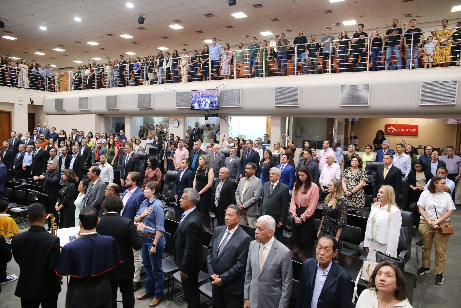 No momento, você está visualizando Sessão Solene do Conselho Regional de Administração de Mato Grosso reúne autoridades e enche o Plenário Rene Barbour em noite histórica
